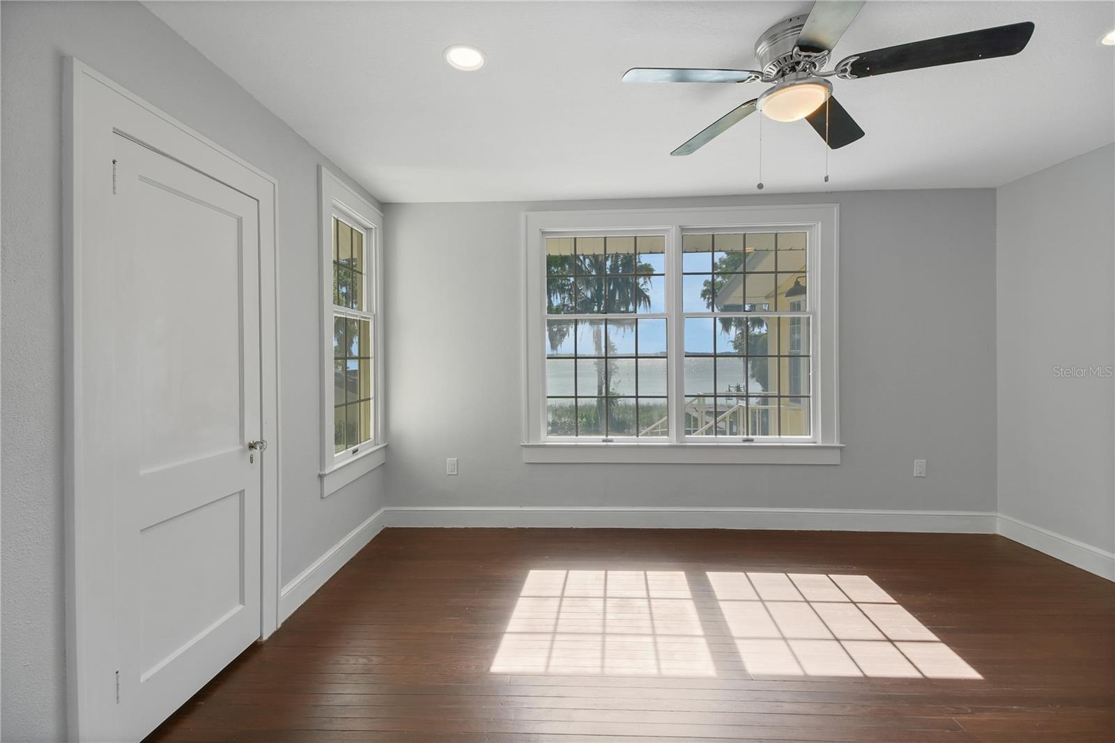 30437 ORANGE DR, LEESBURG, FL, 34748