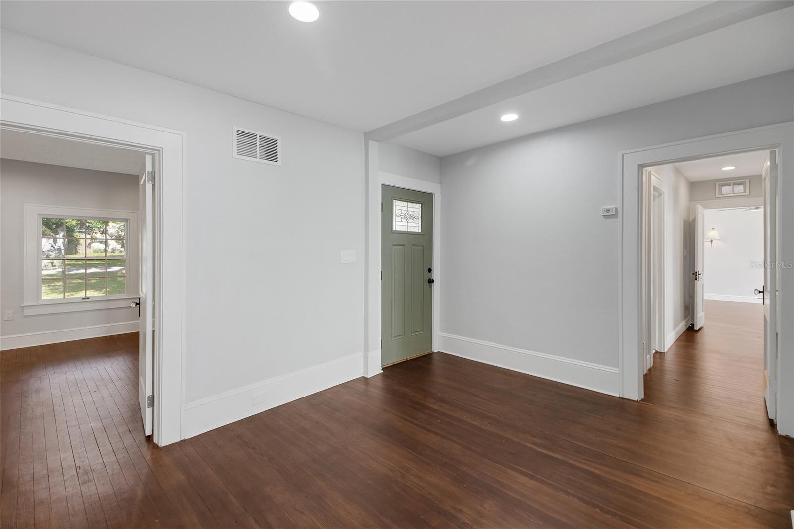 30437 ORANGE DR, LEESBURG, FL, 34748