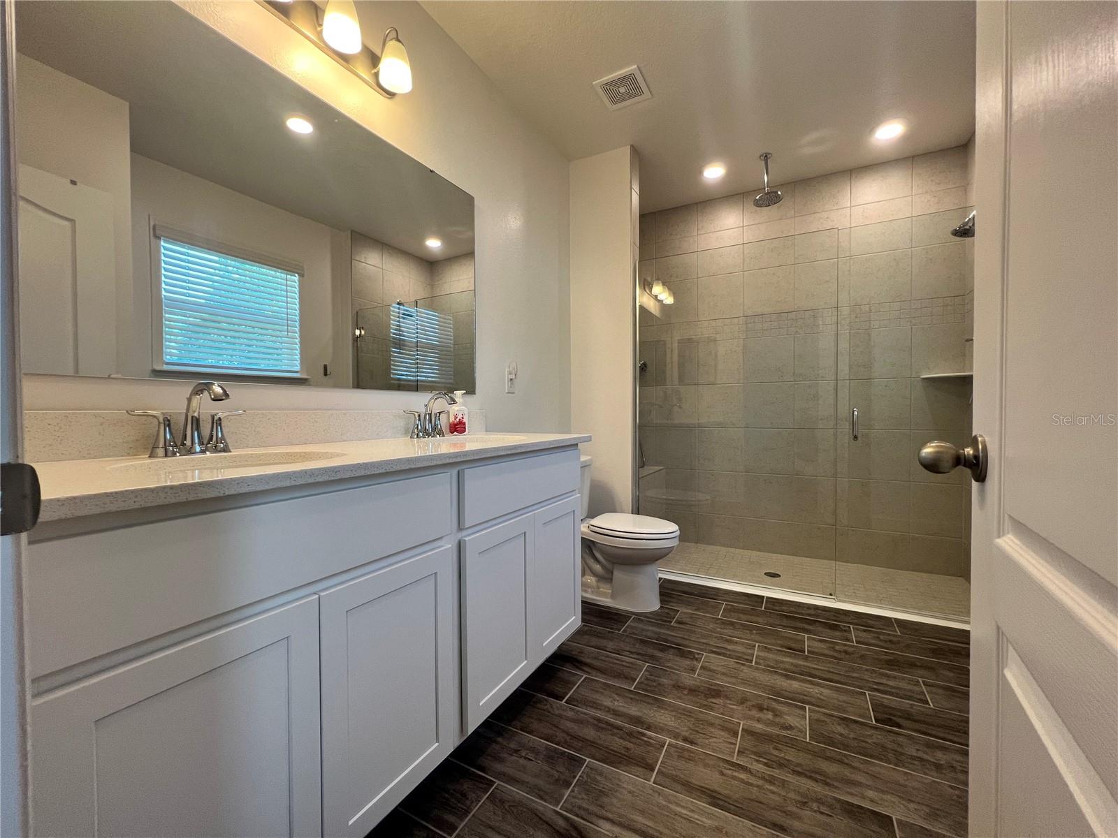 301 JACKSON LOOP, DELAND, FL, 32724