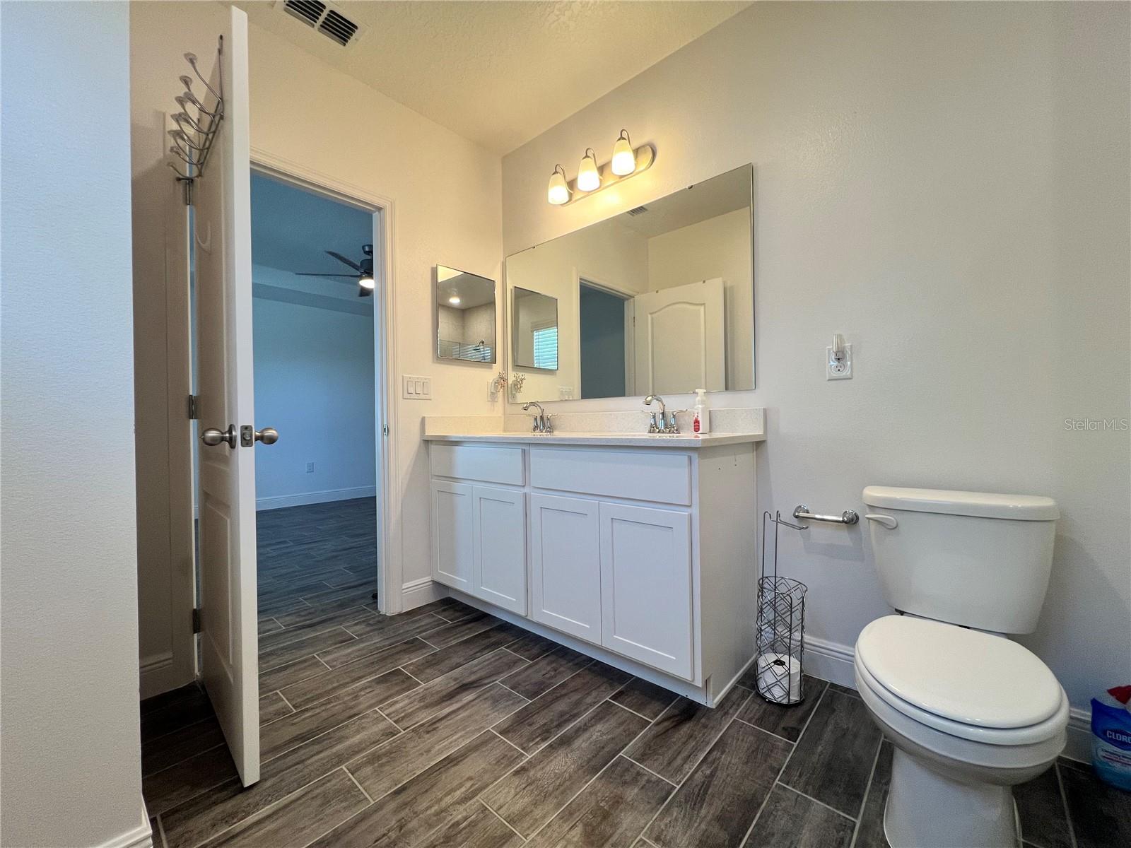 301 JACKSON LOOP, DELAND, FL, 32724