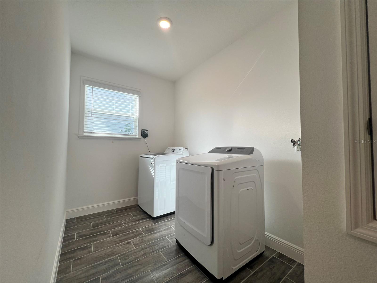 301 JACKSON LOOP, DELAND, FL, 32724