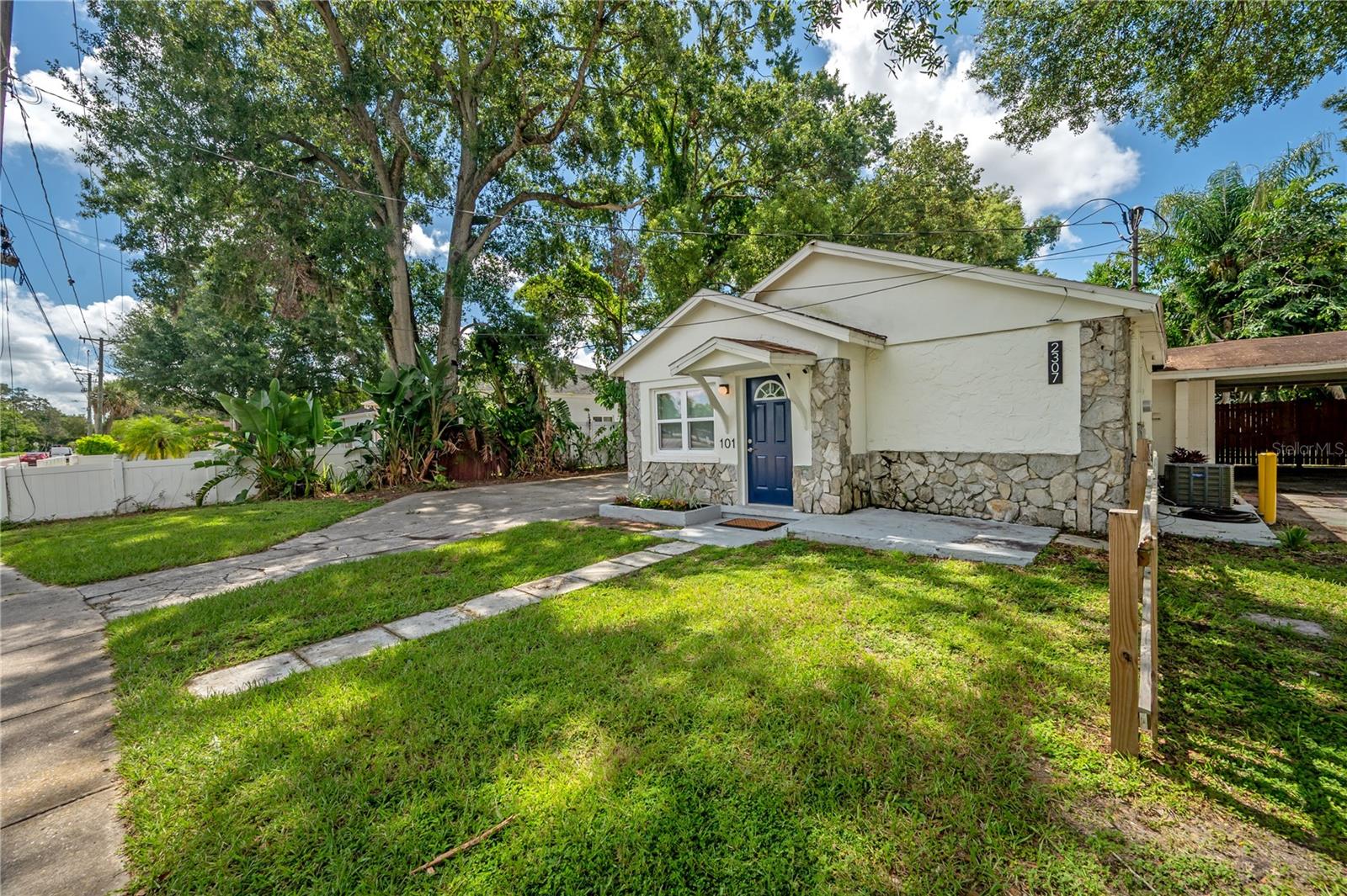 2307 E OSBORNE AVE, TAMPA, FL, 33610