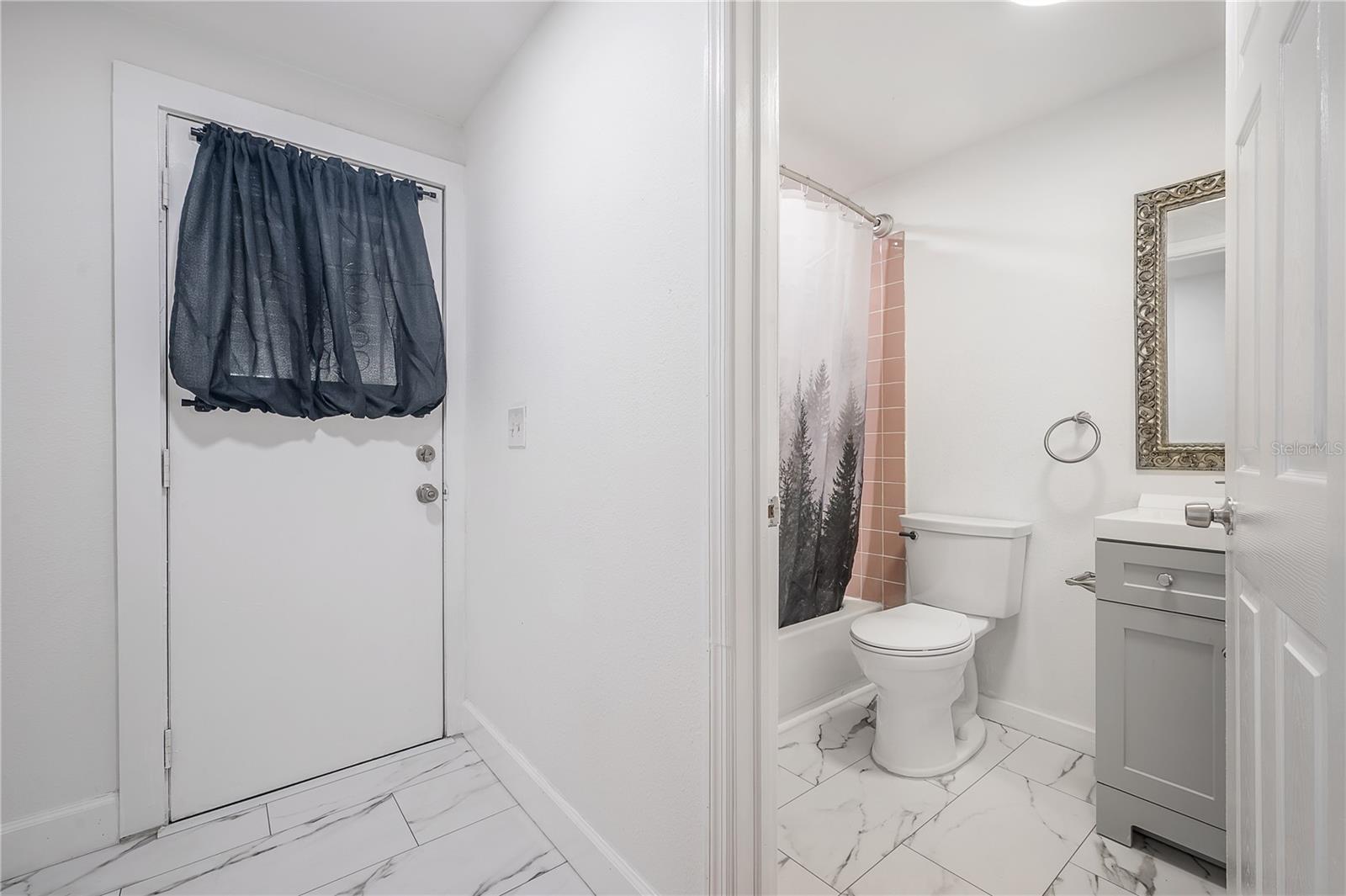 2307 E OSBORNE AVE, TAMPA, FL, 33610