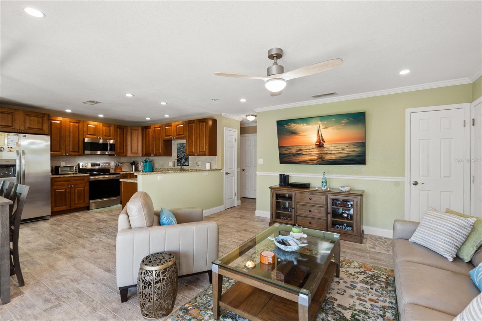 5243 BEACH DR SE #B, ST PETERSBURG, FL, 33705