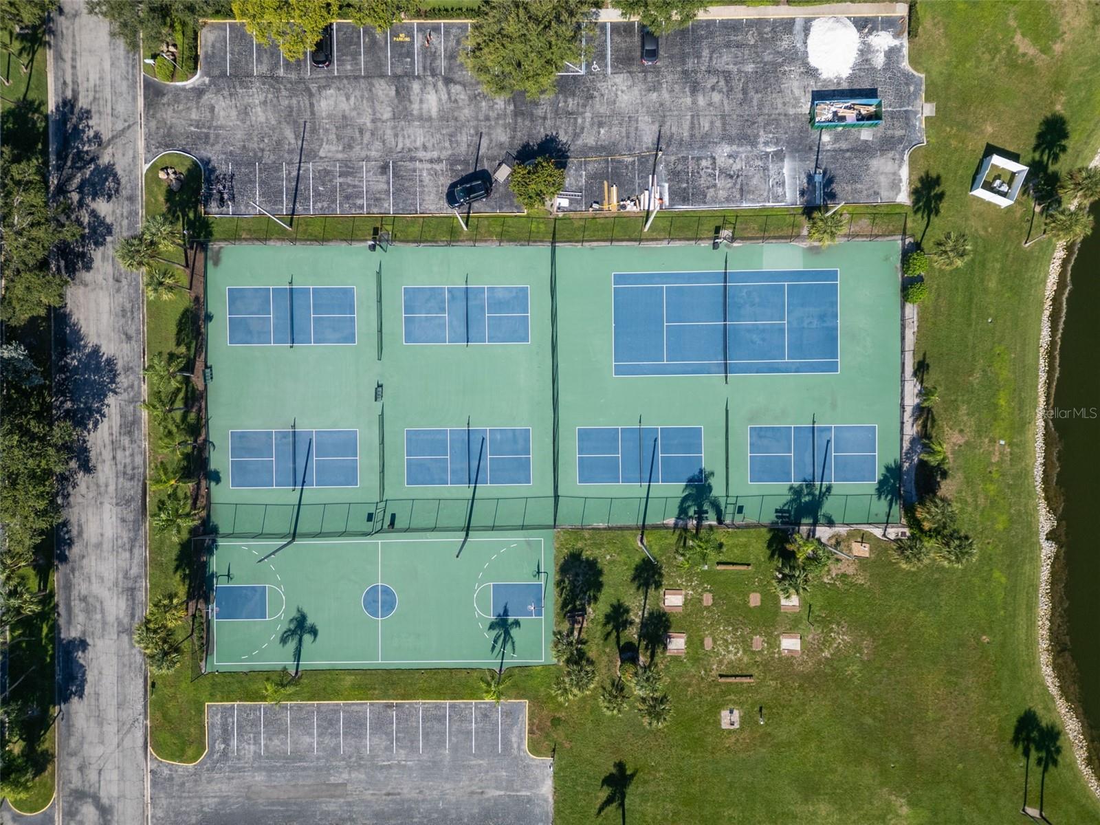 5243 BEACH DR SE #B, ST PETERSBURG, FL, 33705