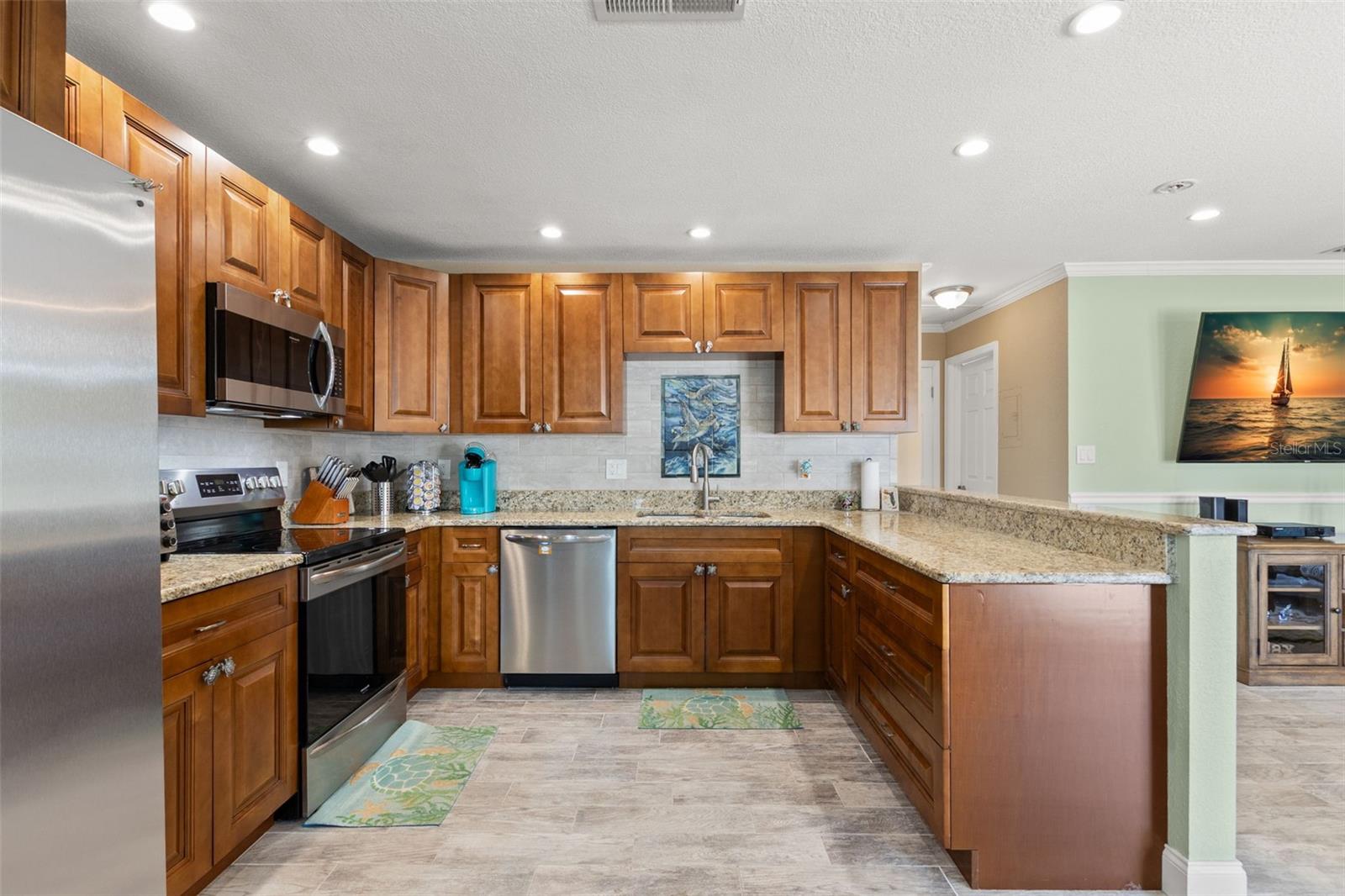 5243 BEACH DR SE #B, ST PETERSBURG, FL, 33705