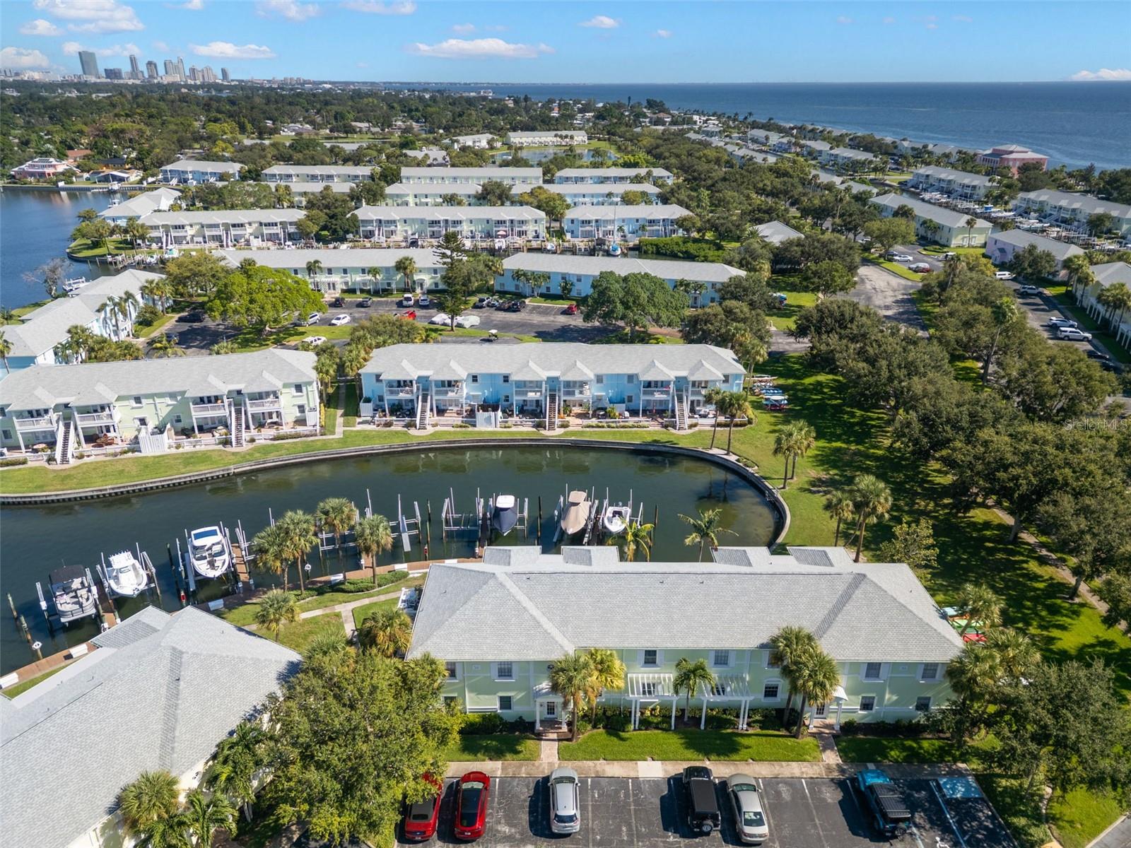 5243 BEACH DR SE #B, ST PETERSBURG, FL, 33705