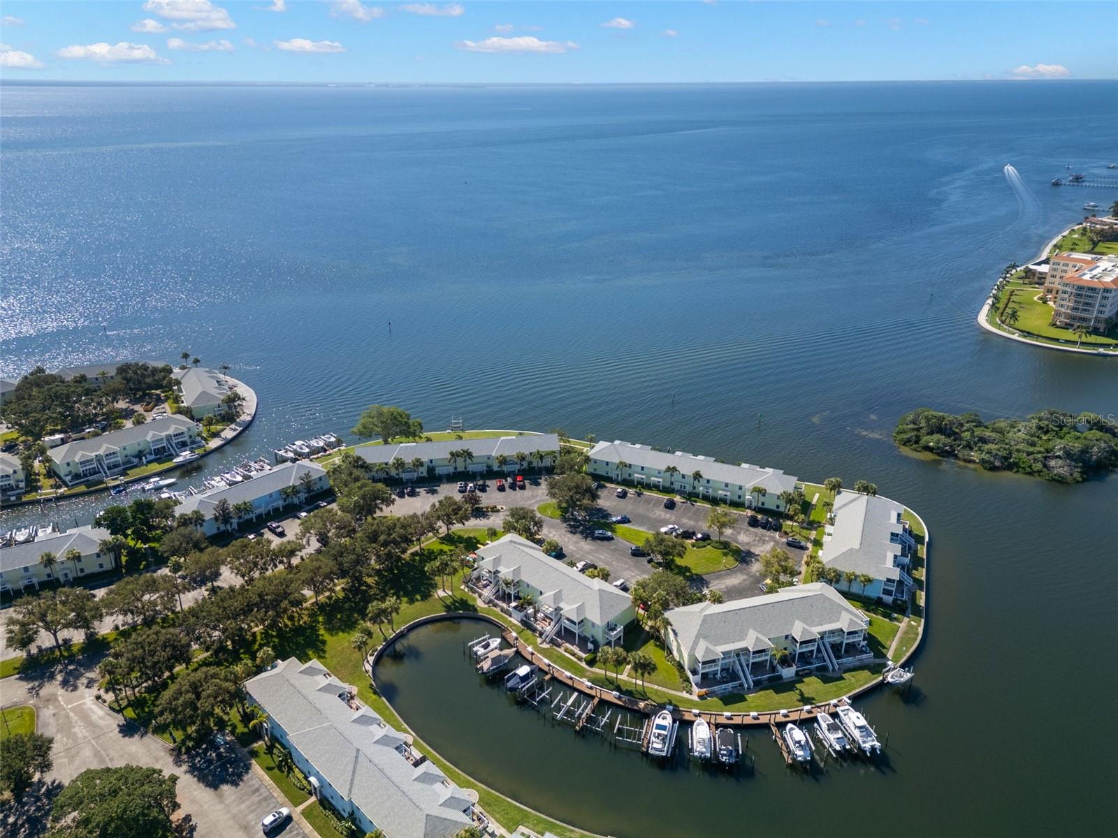 5243 BEACH DR SE #B, ST PETERSBURG, FL, 33705