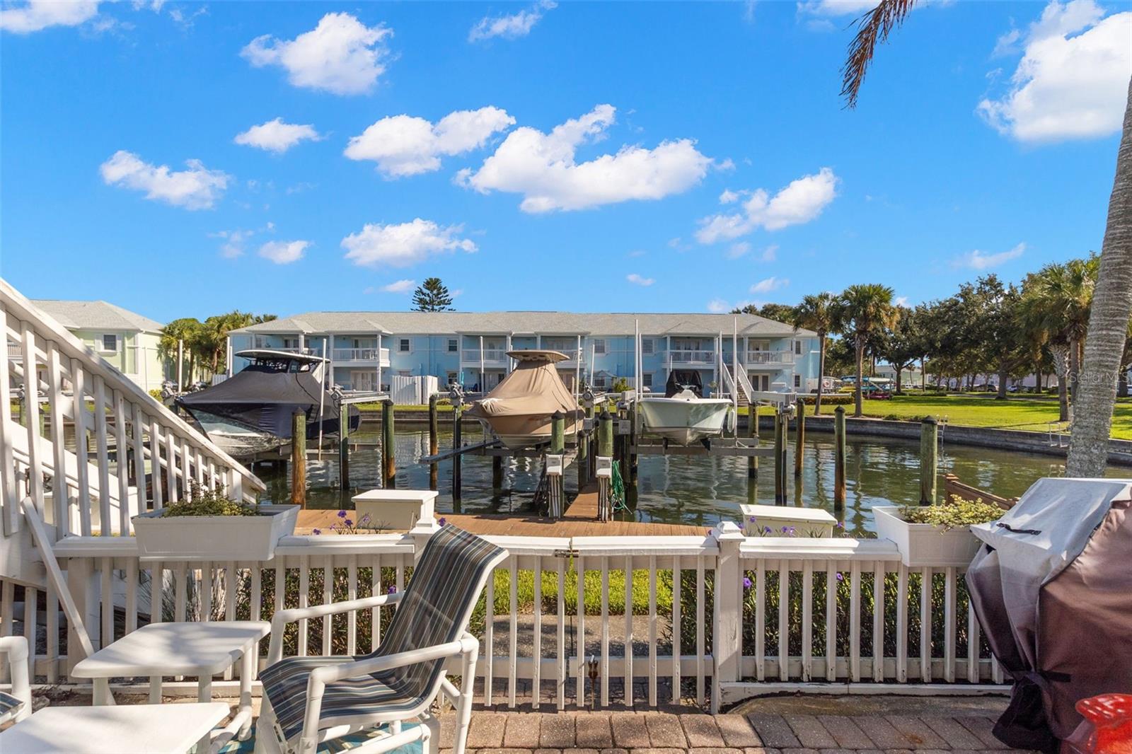 5243 BEACH DR SE #B, ST PETERSBURG, FL, 33705