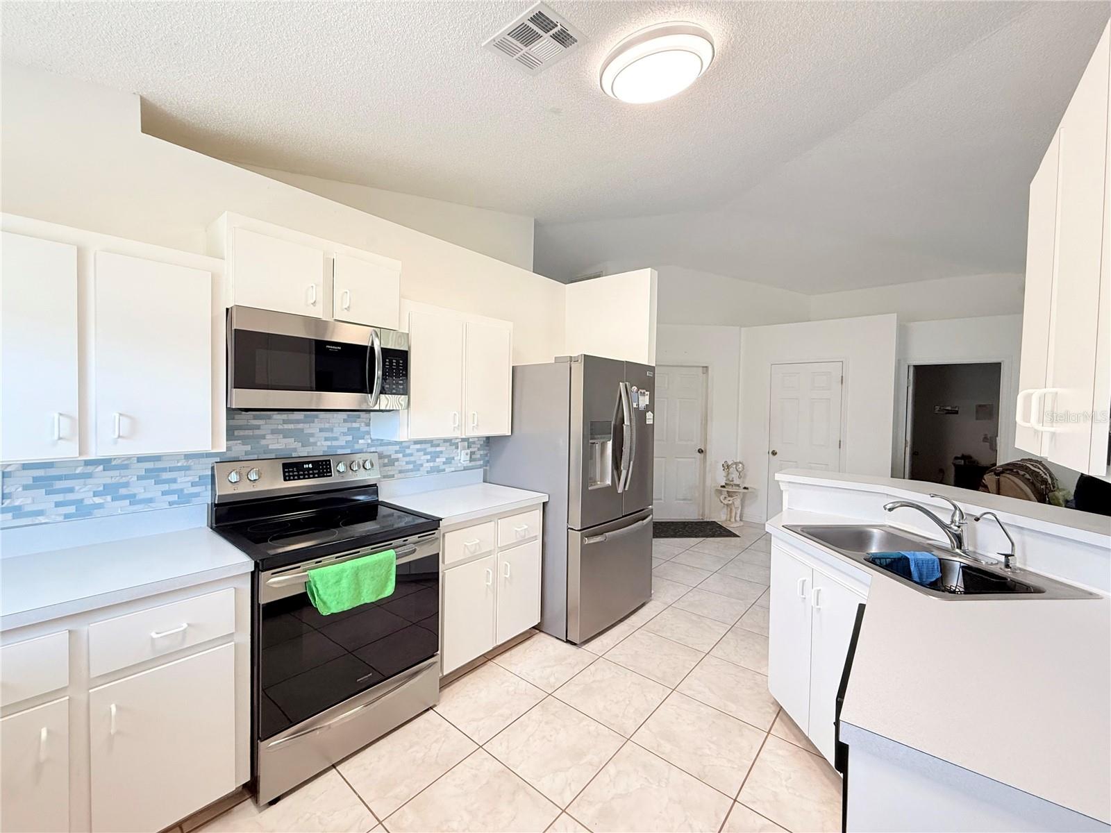 302 MIAMI PL, KISSIMMEE, FL, 34759