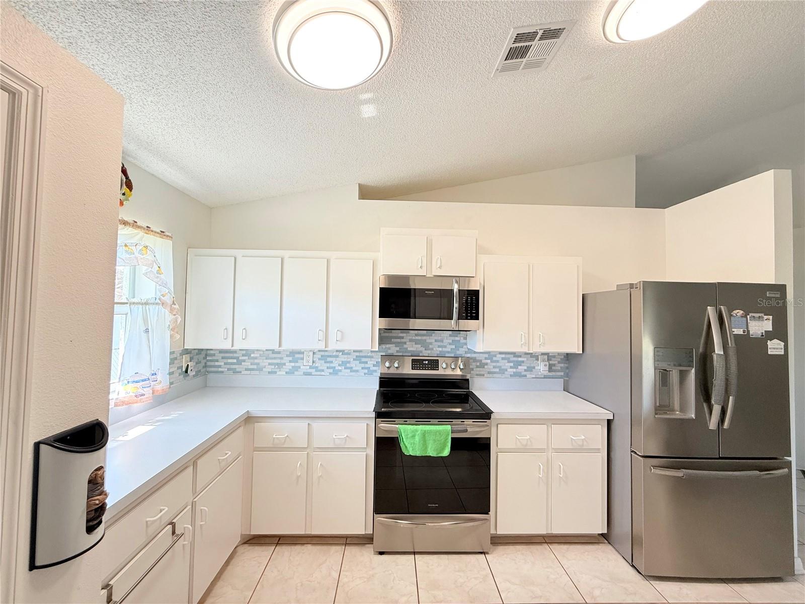 302 MIAMI PL, KISSIMMEE, FL, 34759