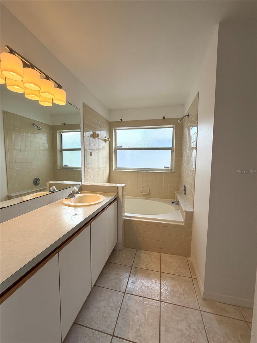 9176 FORT JEFFERSON BLVD, ORLANDO, FL, 32822