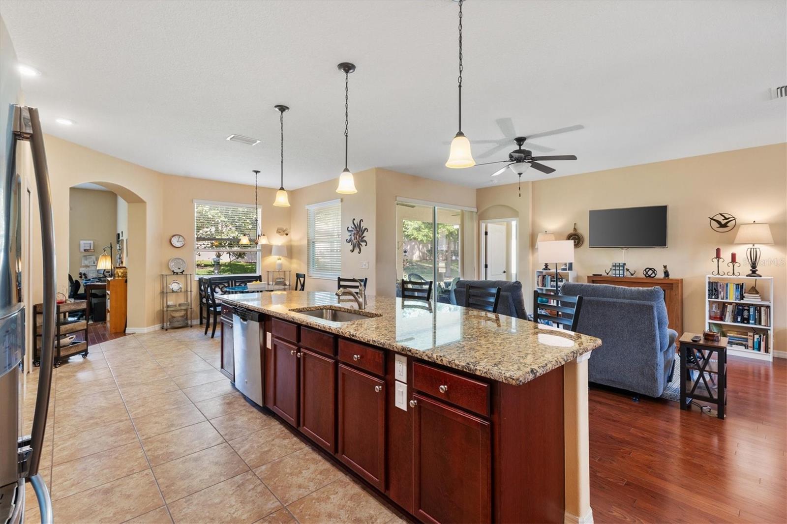 26605 AUGUSTA SPRINGS CIR, LEESBURG, FL, 34748