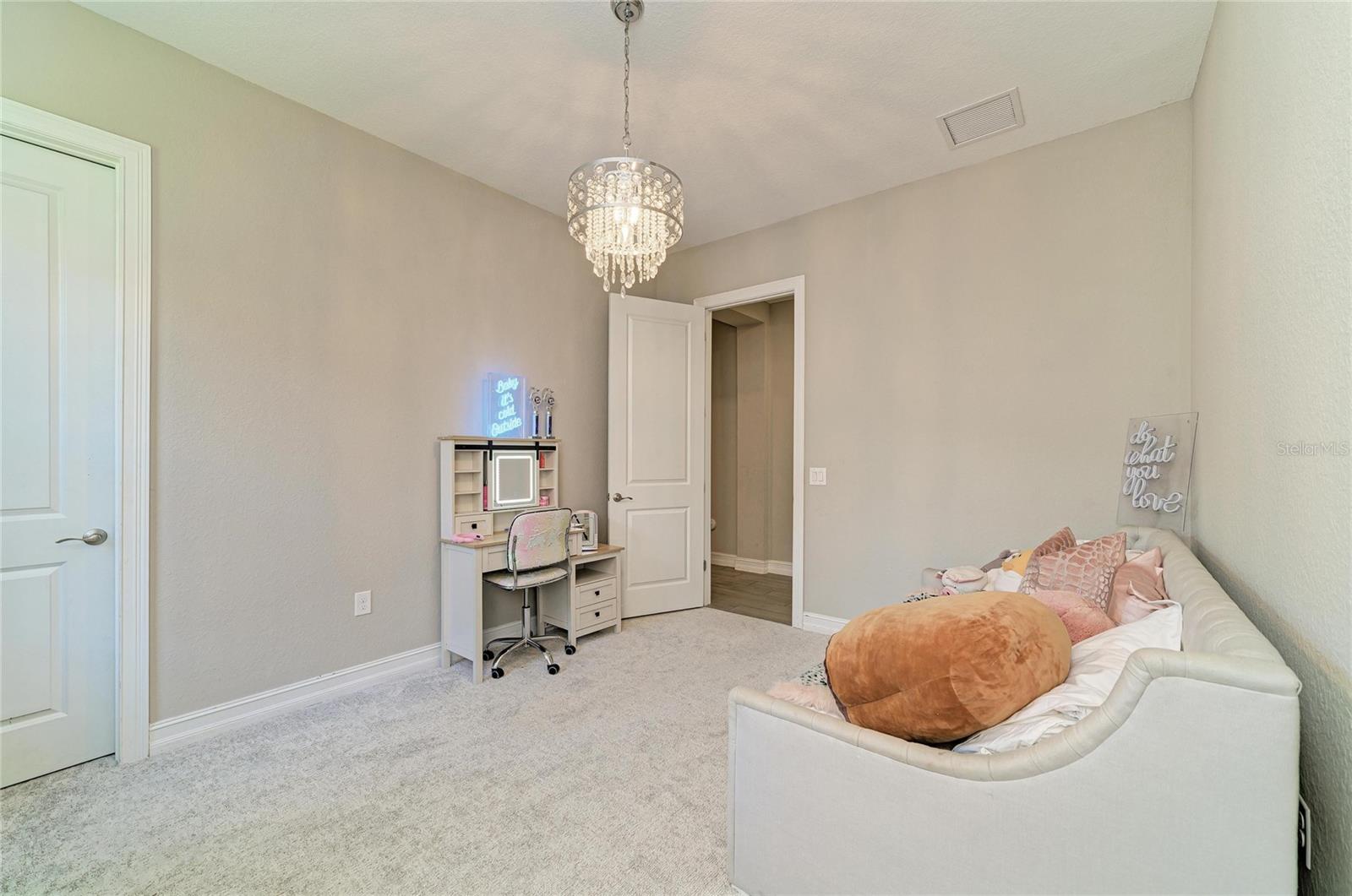 352 MARAVIYA BLVD, NOKOMIS, FL, 34275