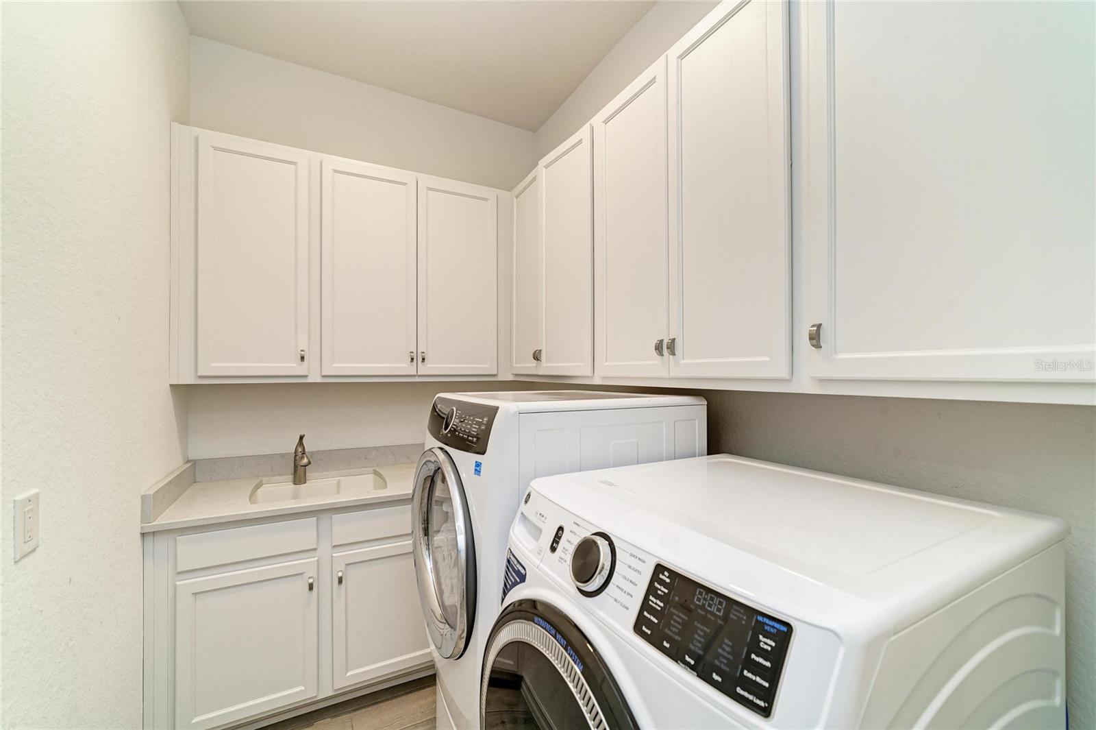 352 MARAVIYA BLVD, NOKOMIS, FL, 34275