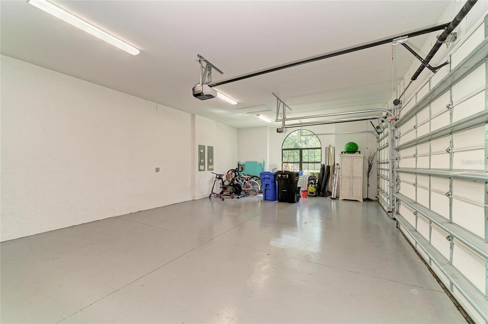 352 MARAVIYA BLVD, NOKOMIS, FL, 34275