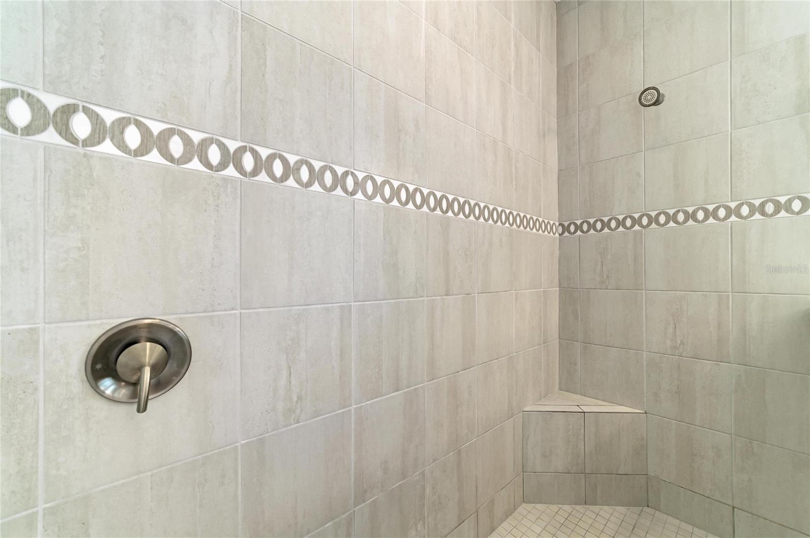 352 MARAVIYA BLVD, NOKOMIS, FL, 34275