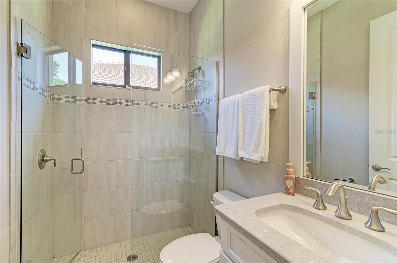 352 MARAVIYA BLVD, NOKOMIS, FL, 34275