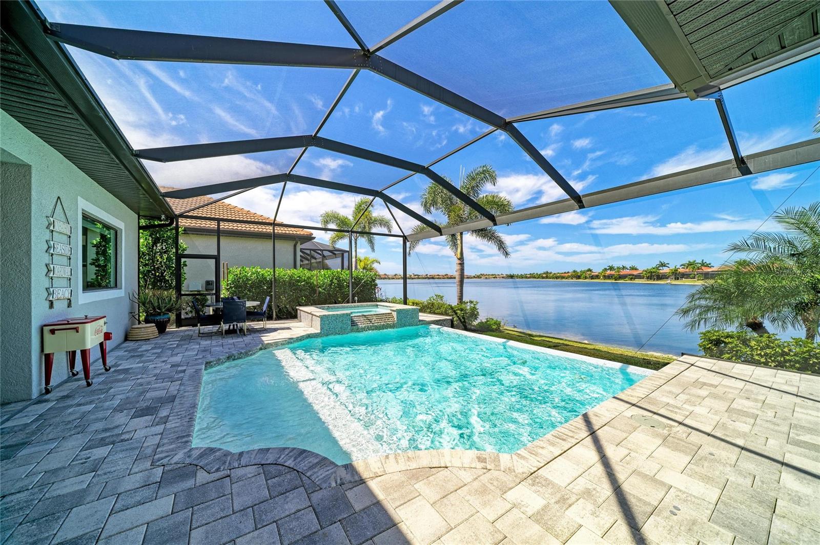 352 MARAVIYA BLVD, NOKOMIS, FL, 34275
