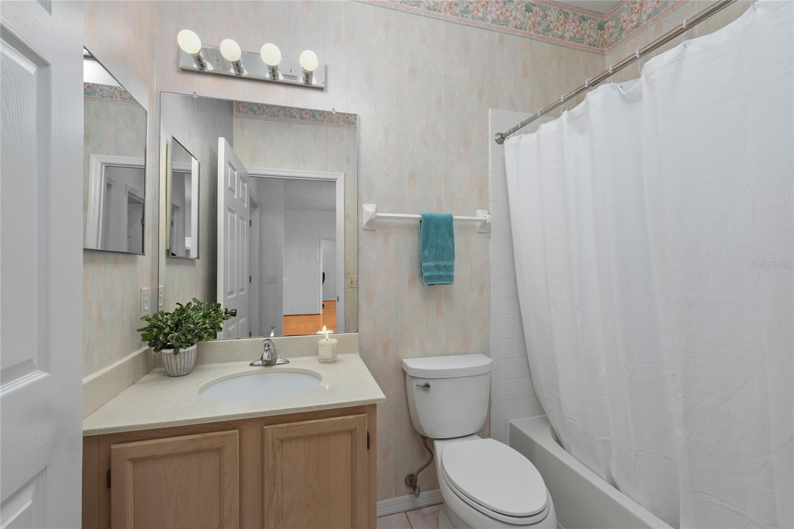 2ND BATHROOM