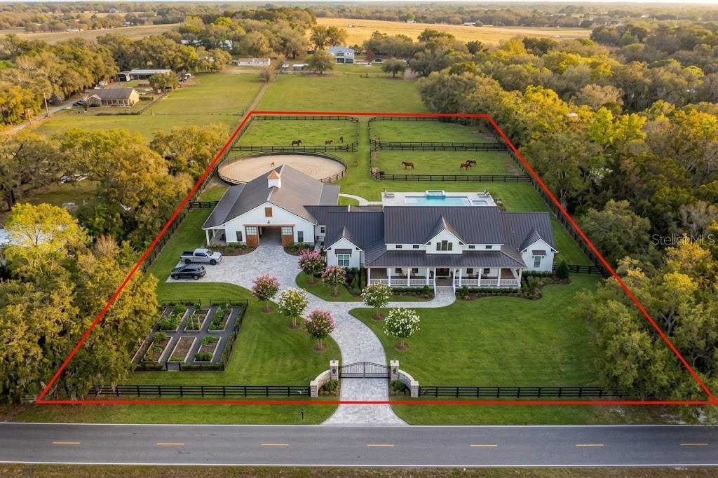 8236 WIRE RD, ZEPHYRHILLS, FL, 33540