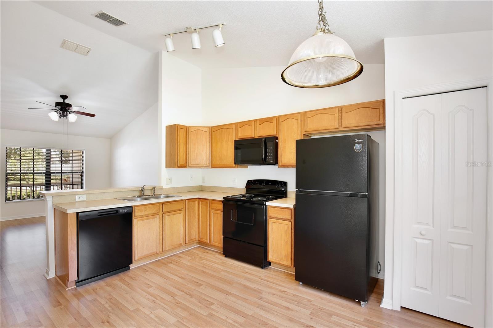 2763 ATHENS DR, LEESBURG, FL, 34748