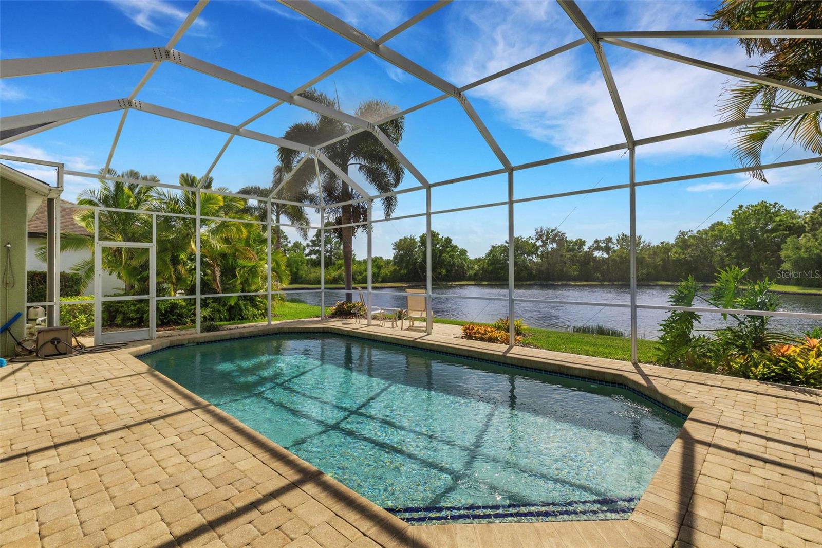 378 LONDONDERRY DR, SARASOTA, FL, 34240
