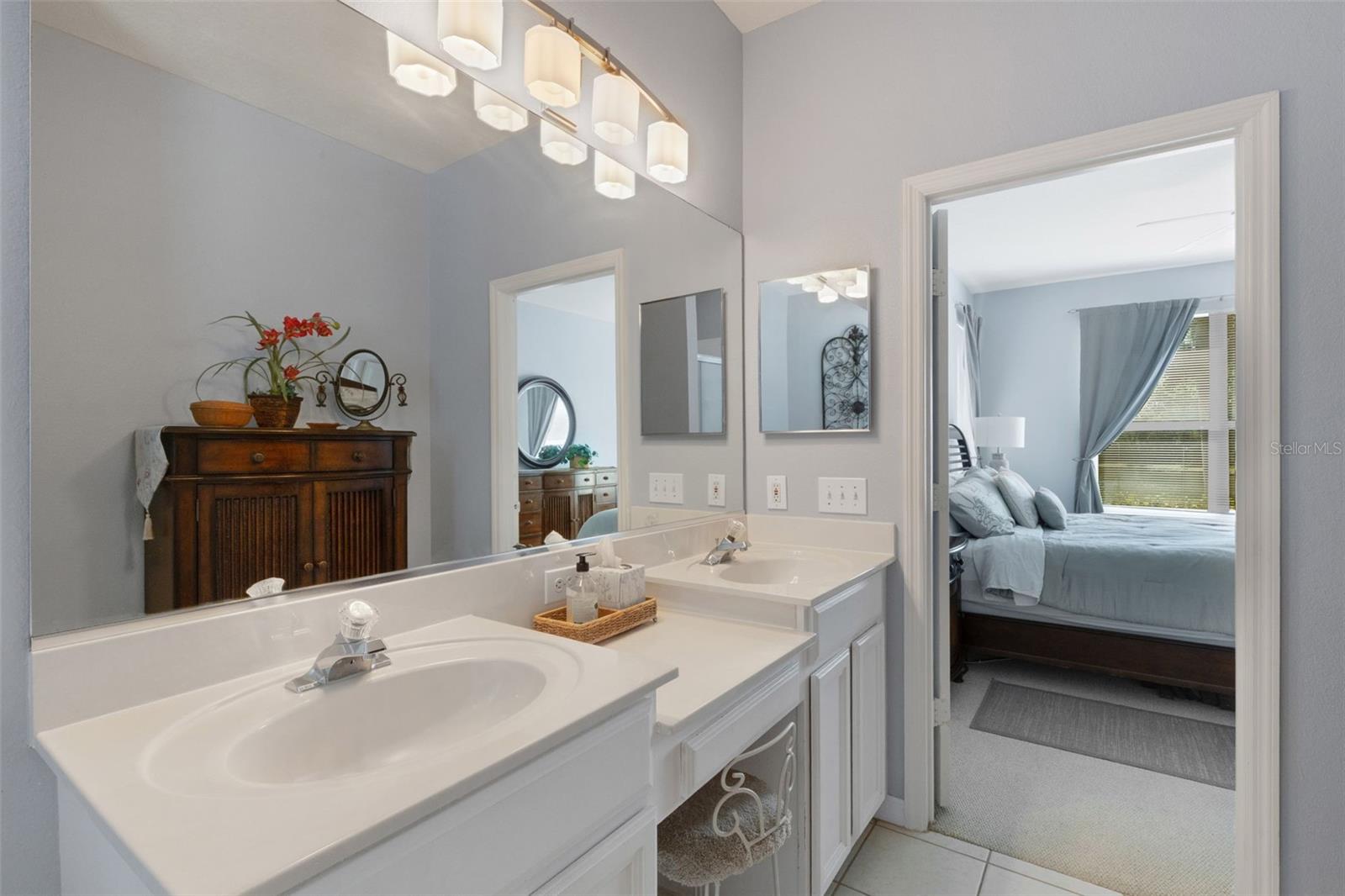 378 LONDONDERRY DR, SARASOTA, FL, 34240