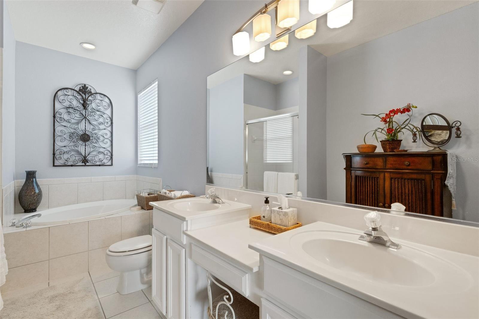 378 LONDONDERRY DR, SARASOTA, FL, 34240