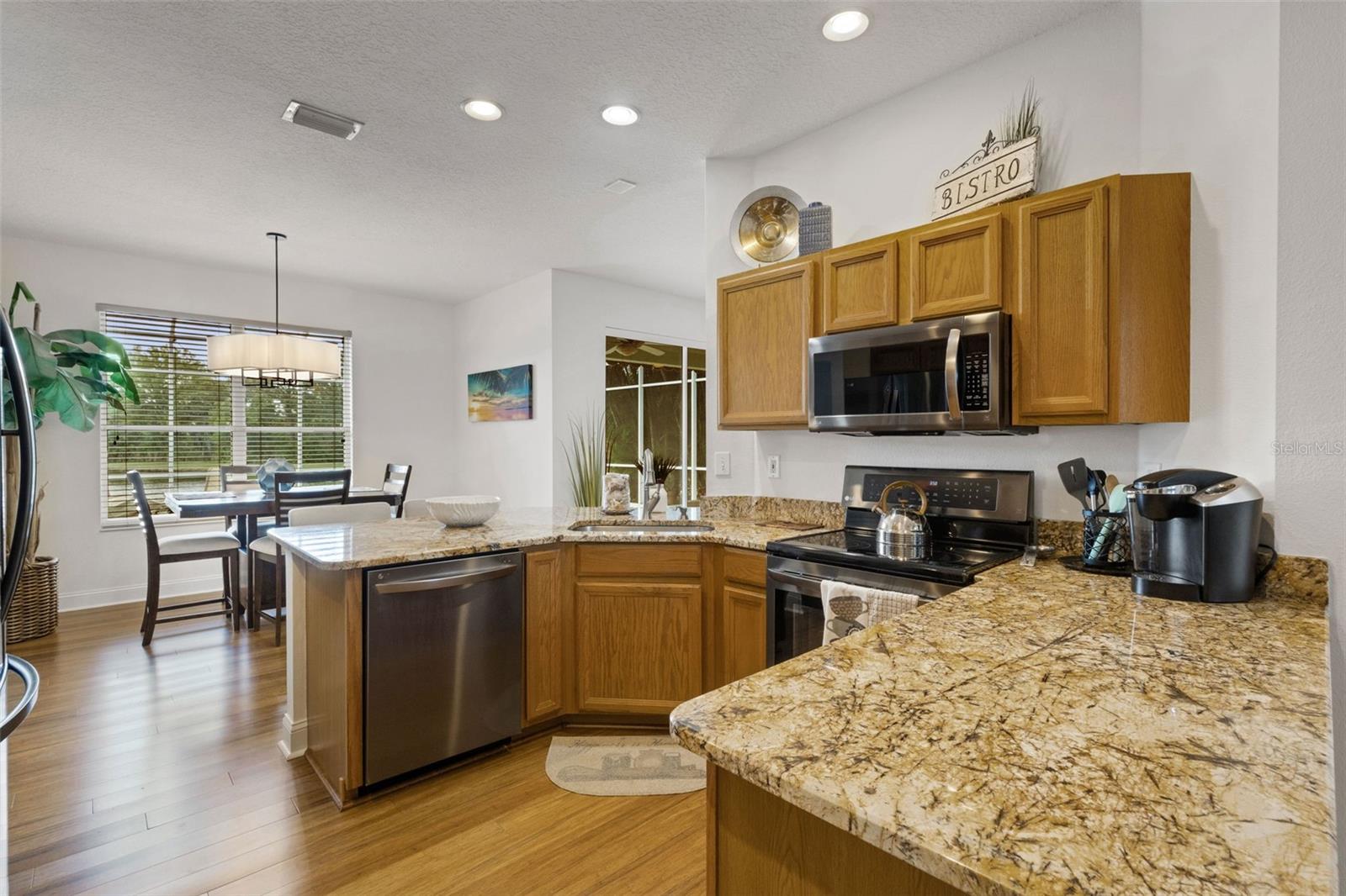 378 LONDONDERRY DR, SARASOTA, FL, 34240