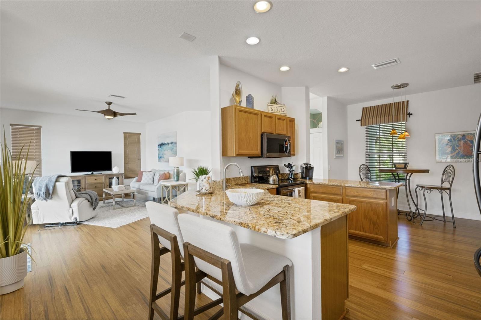 378 LONDONDERRY DR, SARASOTA, FL, 34240