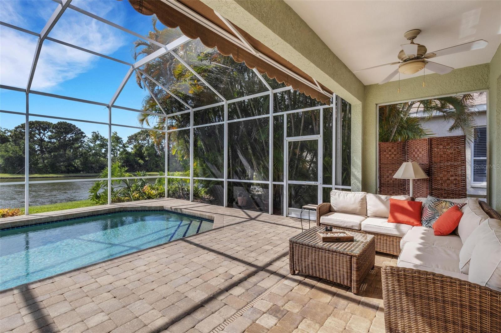 378 LONDONDERRY DR, SARASOTA, FL, 34240