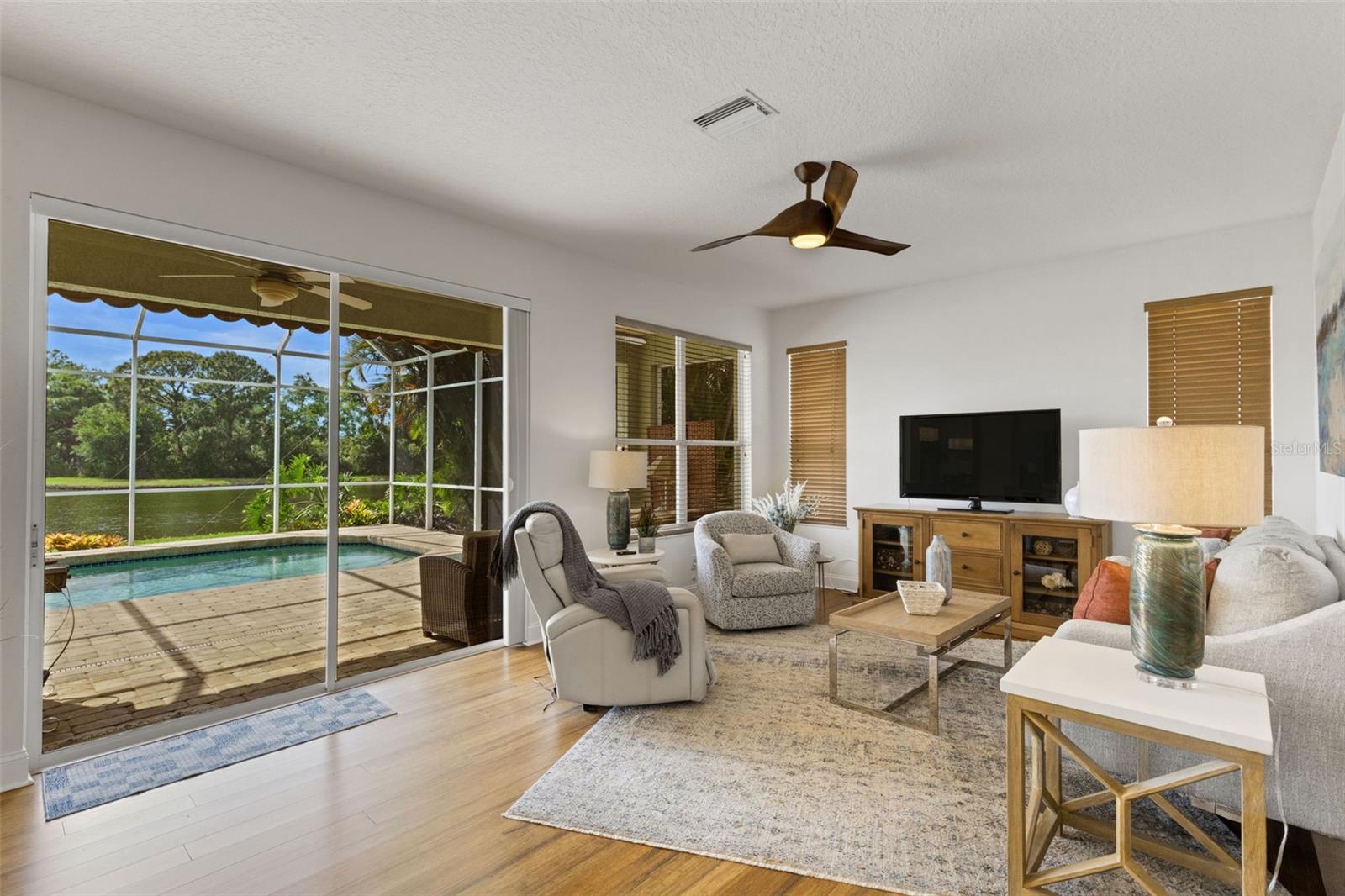 378 LONDONDERRY DR, SARASOTA, FL, 34240