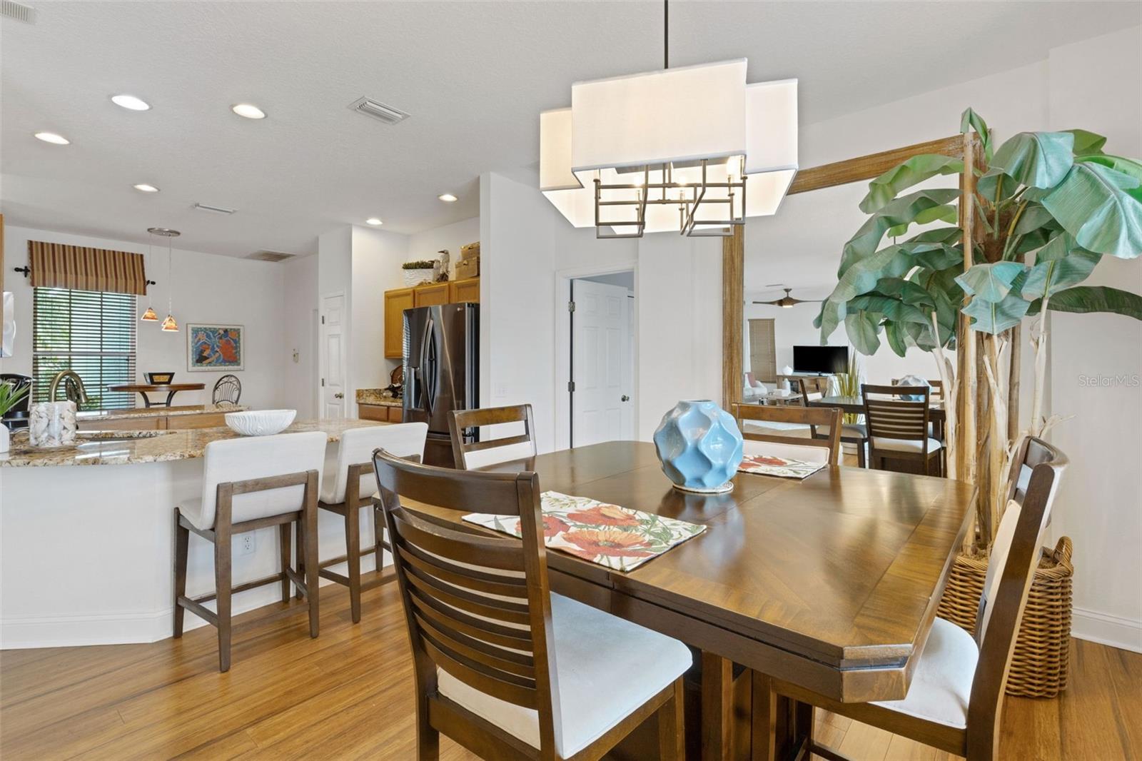 378 LONDONDERRY DR, SARASOTA, FL, 34240