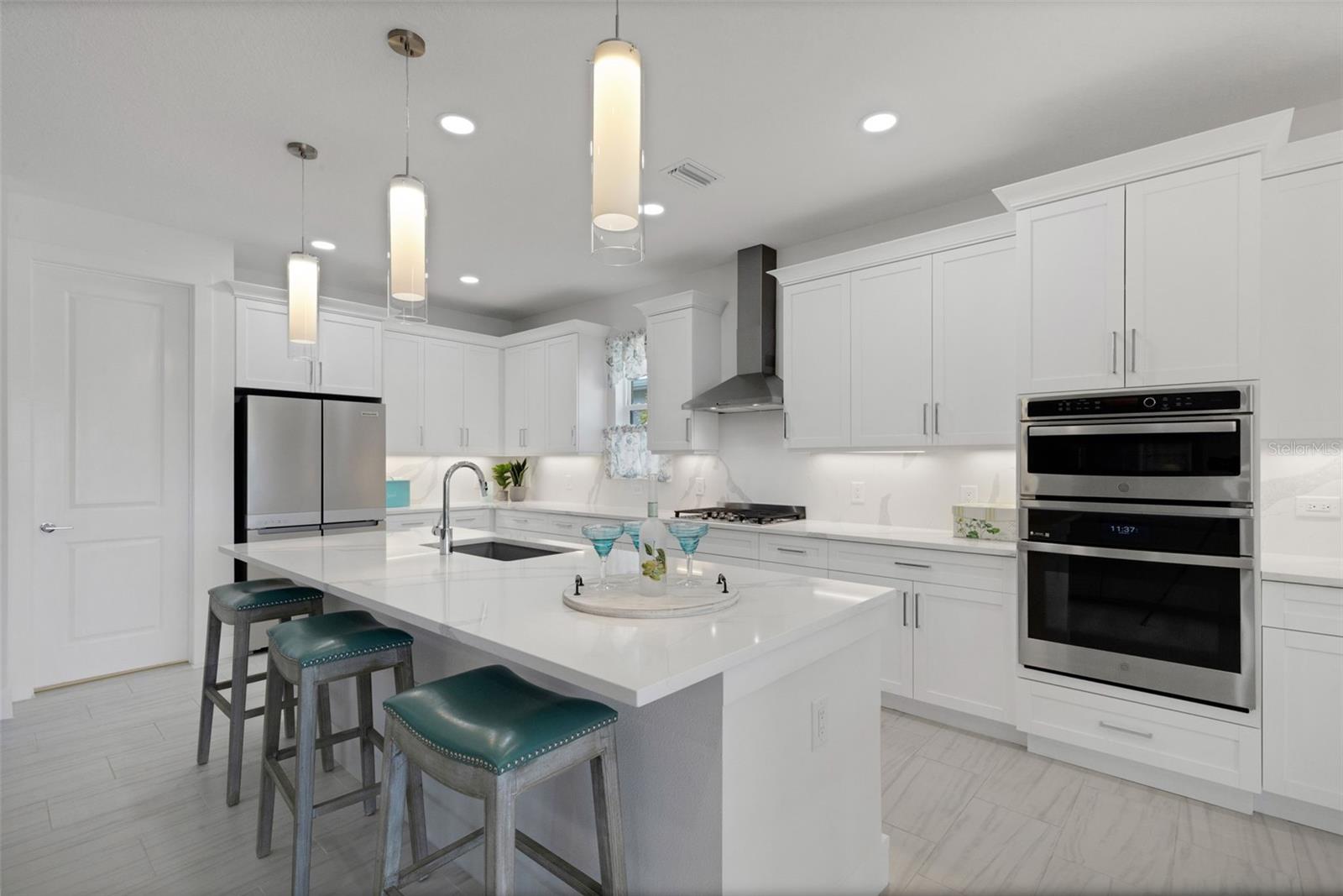 1104 WATERLINE CT, SARASOTA, FL, 34240