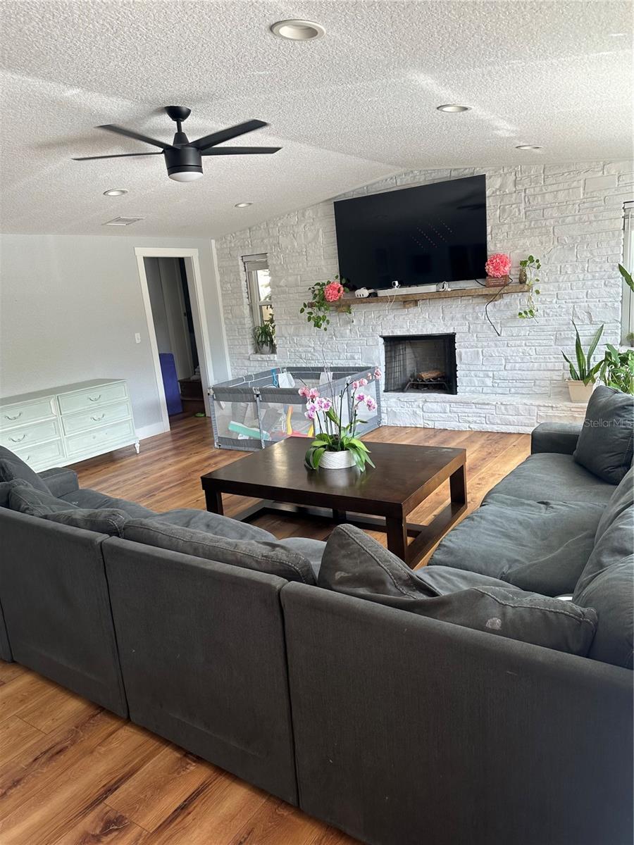 12705 PARK BLVD, SEMINOLE, FL, 33776