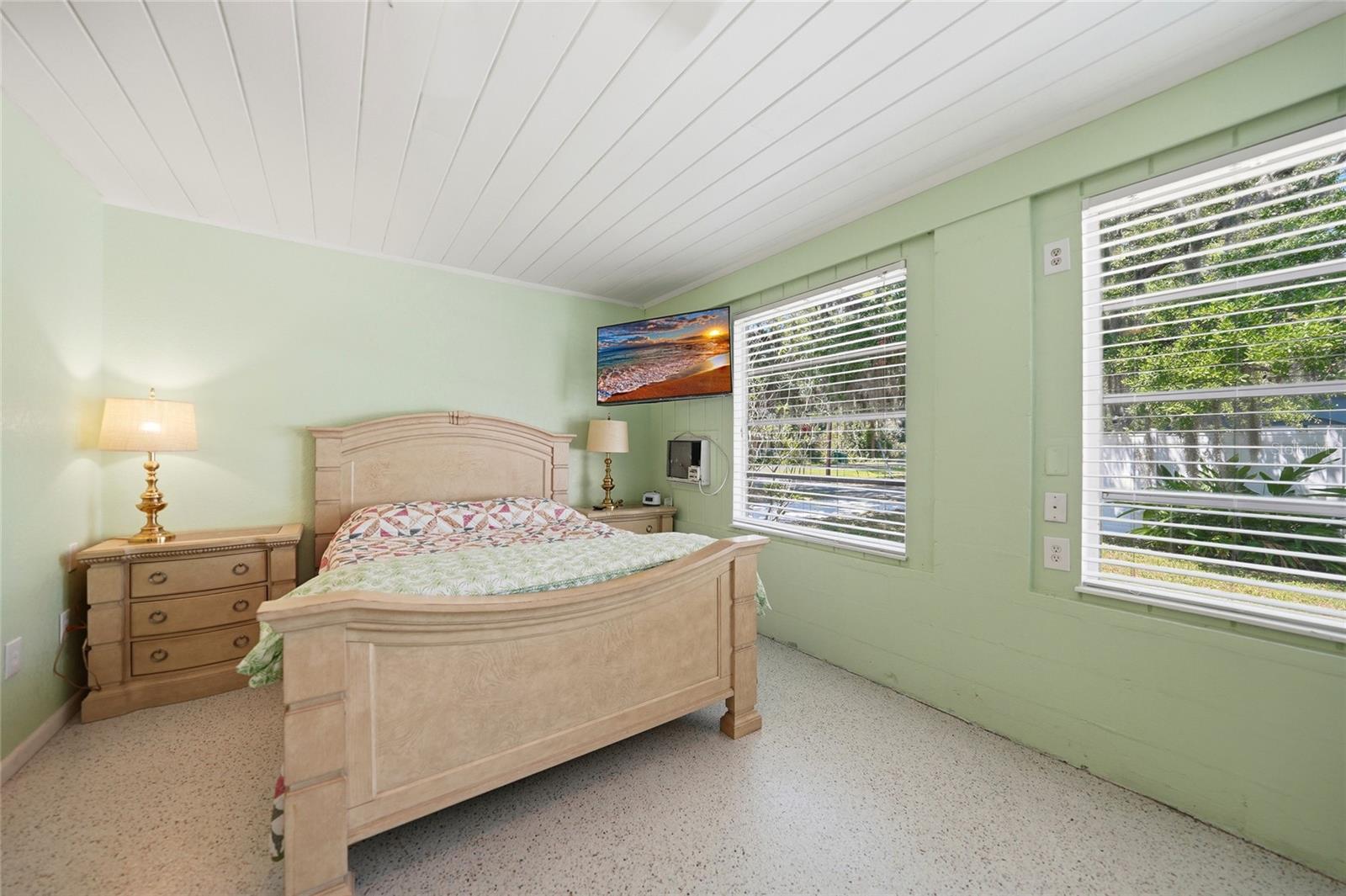 23040 CENTRAL AVE, PUNTA GORDA, FL, 33980