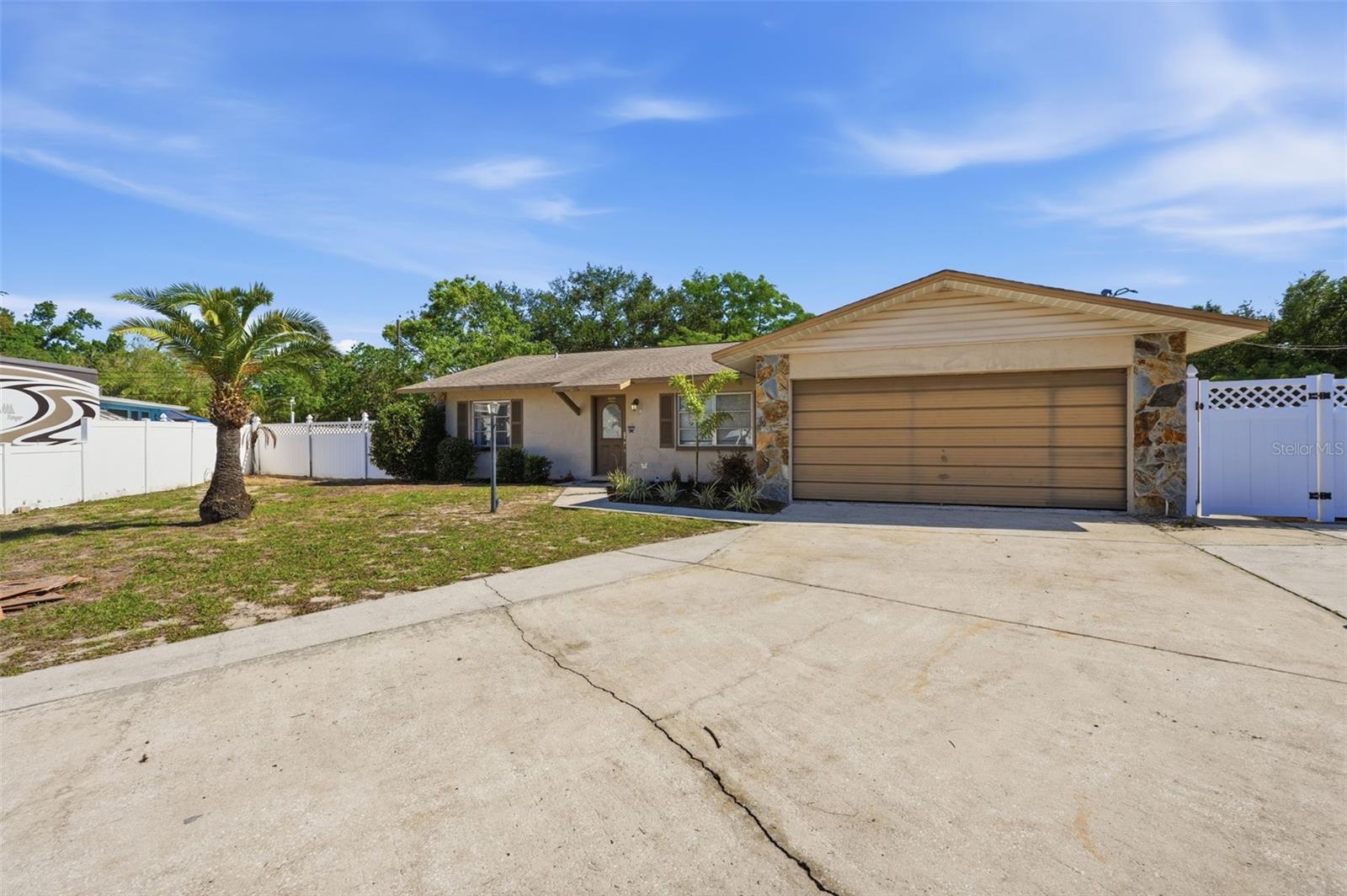 636 TESSIER CT, TARPON SPRINGS, FL, 34689