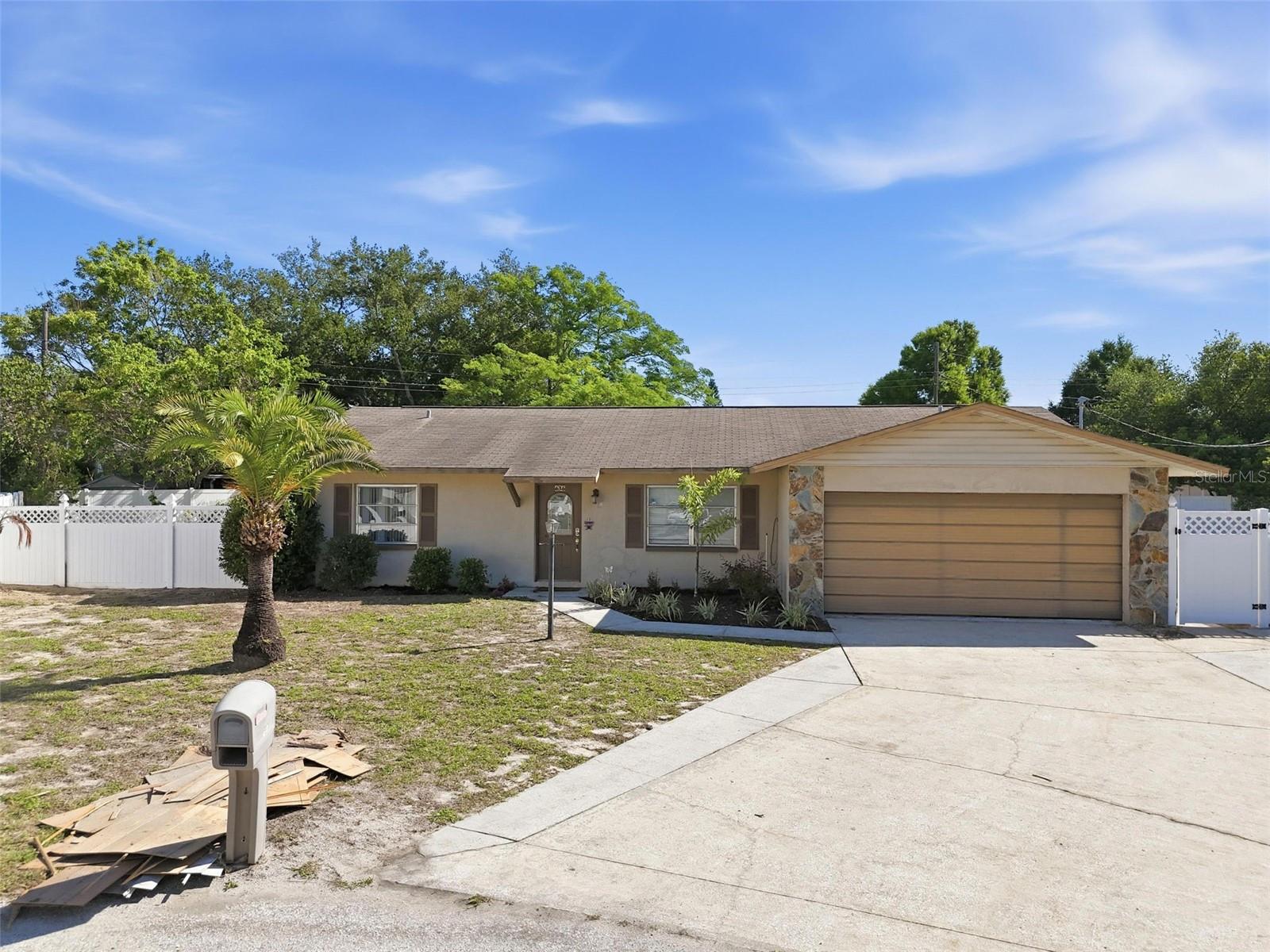 636 TESSIER CT, TARPON SPRINGS, FL, 34689