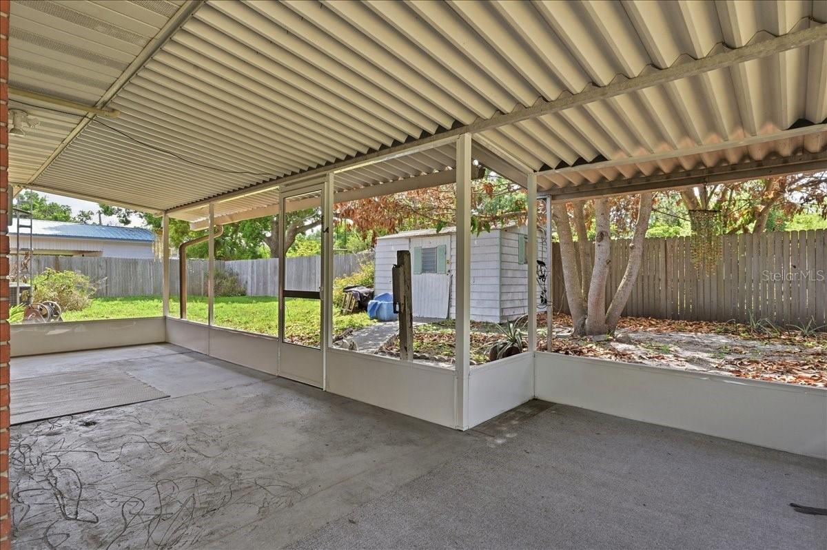 1206 W LAKE PARKER DR, LAKELAND, FL, 33805