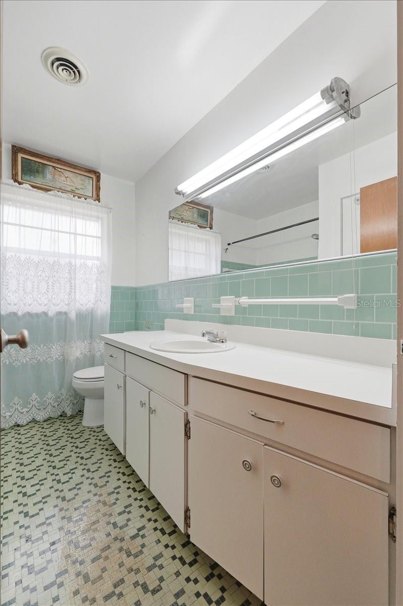 1206 W LAKE PARKER DR, LAKELAND, FL, 33805