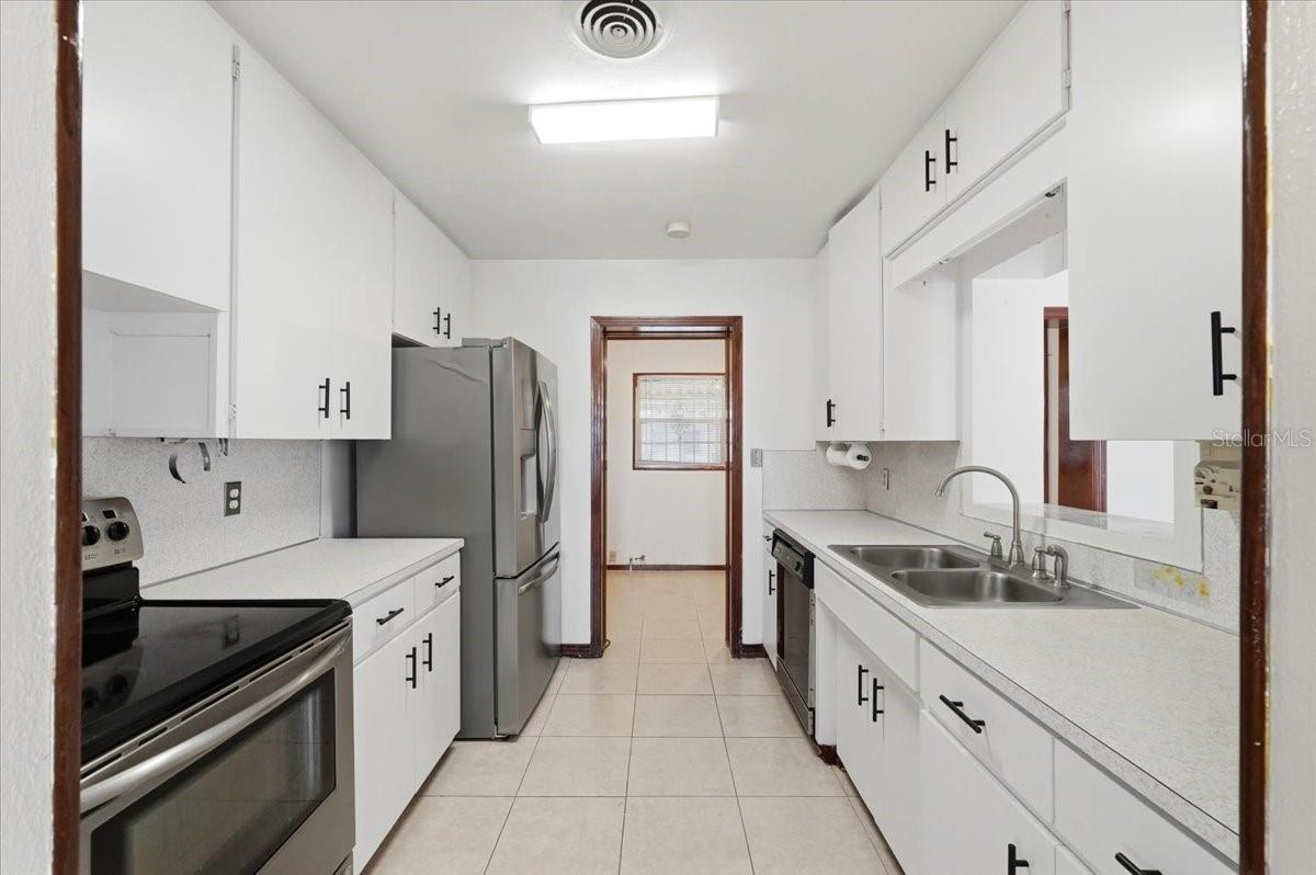 1206 W LAKE PARKER DR, LAKELAND, FL, 33805