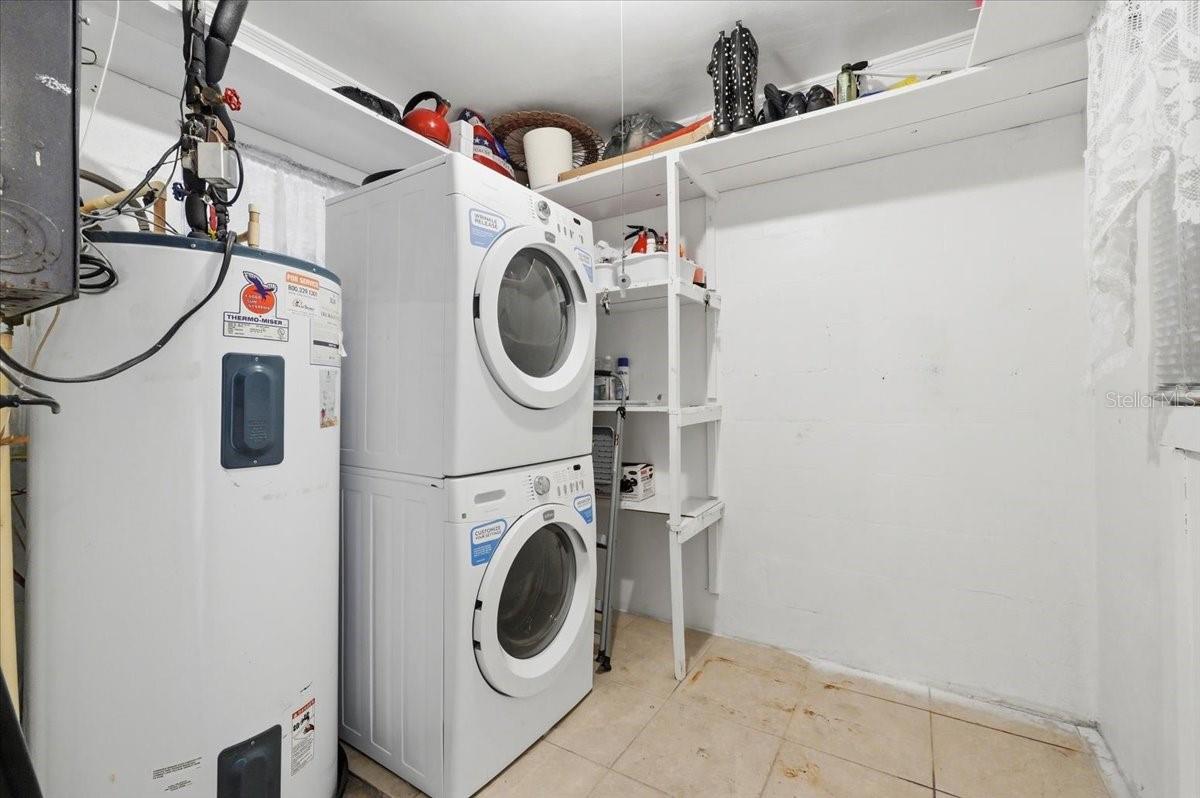 1206 W LAKE PARKER DR, LAKELAND, FL, 33805