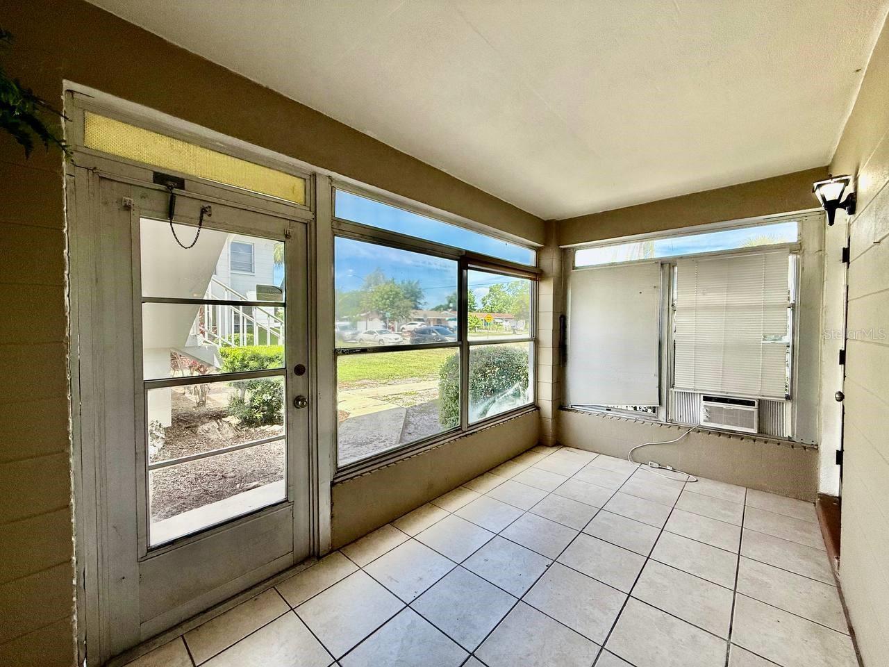 3460 32ND AVE N #101B, ST PETERSBURG, FL, 33713