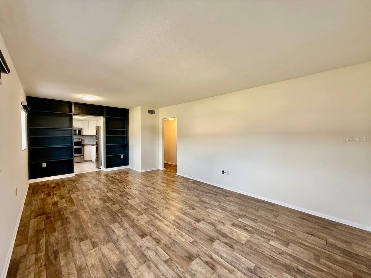 3460 32ND AVE N #101B, ST PETERSBURG, FL, 33713