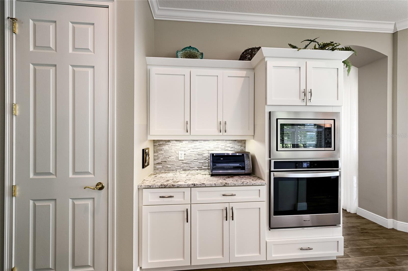 6523 MOORINGS POINT CIR #202, LAKEWOOD RANCH, FL, 34202