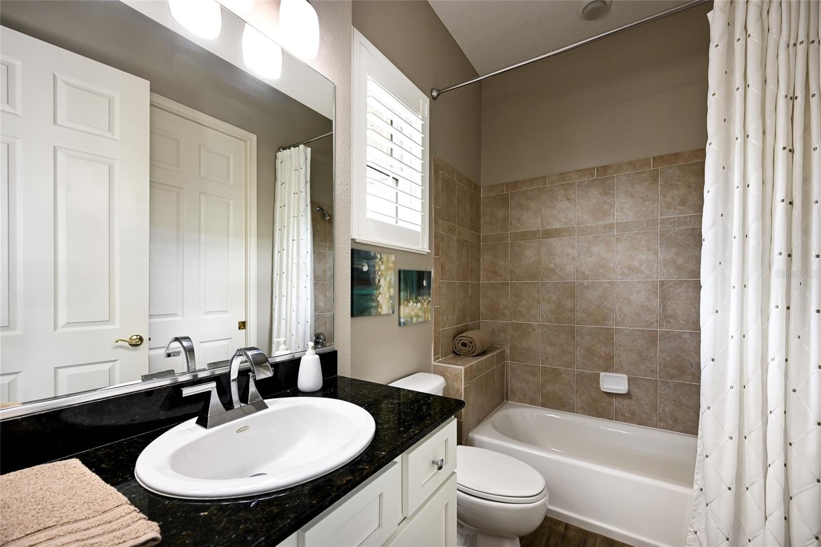 6523 MOORINGS POINT CIR #202, LAKEWOOD RANCH, FL, 34202