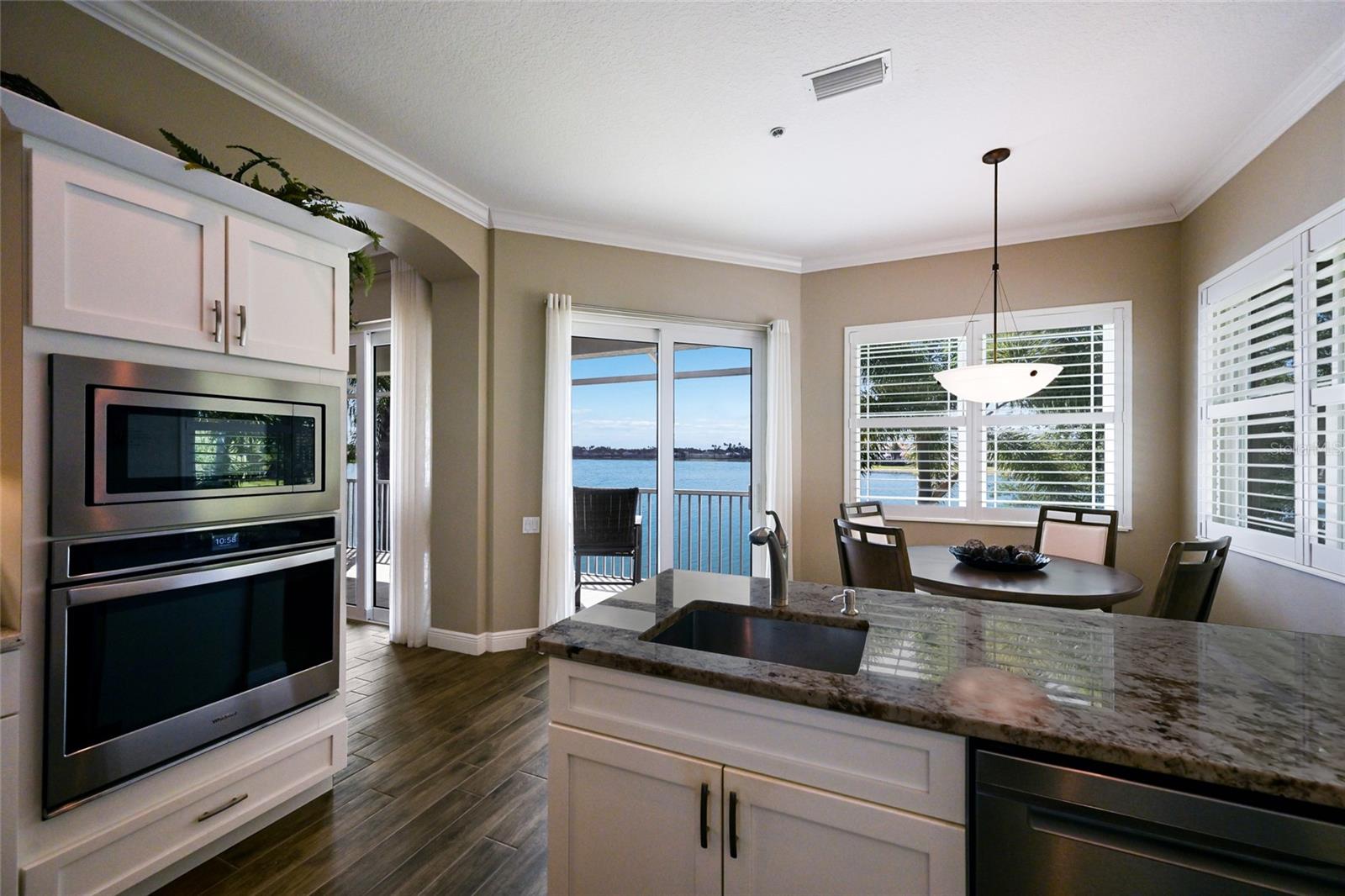 6523 MOORINGS POINT CIR #202, LAKEWOOD RANCH, FL, 34202