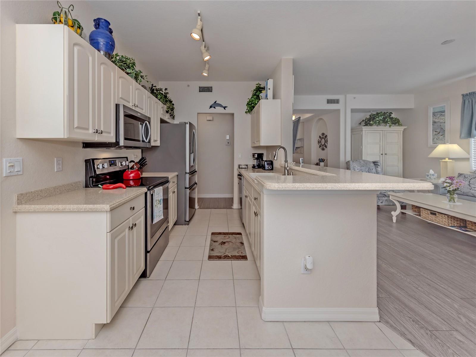 121 N AUBURN RD #11, VENICE, FL, 34292