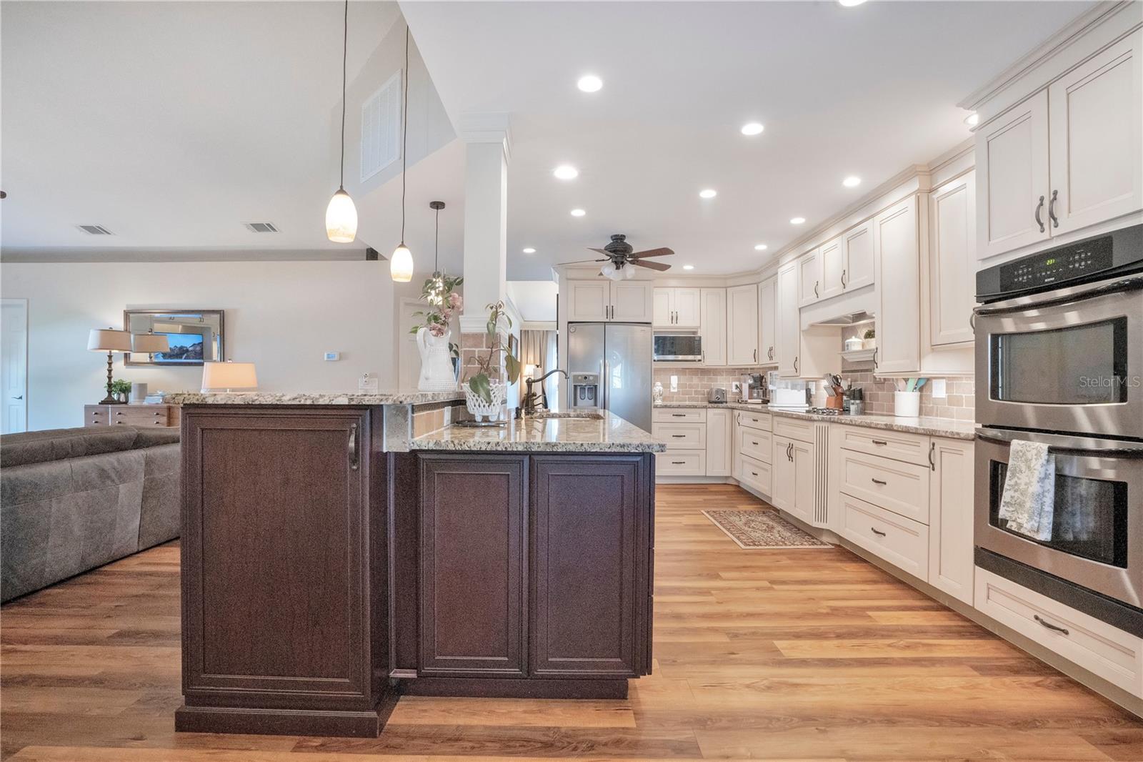 708 HUNTERS RUN BLVD, LAKELAND, FL, 33809